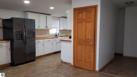 Tiny photo for 5500 85th Avenue, Evart, MI 49631 (MLS # 1943873)