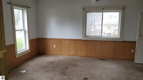 Tiny photo for 5500 85th Avenue, Evart, MI 49631 (MLS # 1943873)