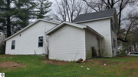 Tiny photo for 5500 85th Avenue, Evart, MI 49631 (MLS # 1943873)