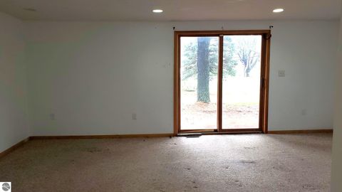 Tiny photo for 5500 85th Avenue, Evart, MI 49631 (MLS # 1943873)