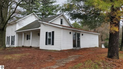 Tiny photo for 5500 85th Avenue, Evart, MI 49631 (MLS # 1943873)