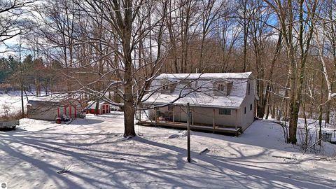 Photo of 13787 170th Avenue, Leroy, MI 49655 (MLS # 1941693)