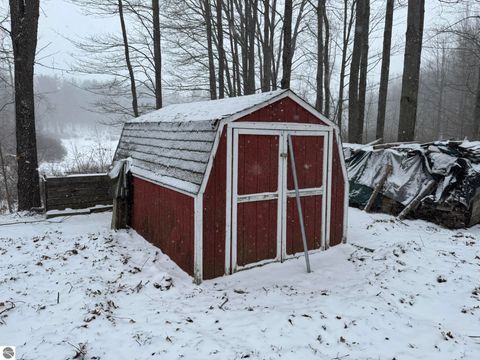 Tiny photo for 13787 170th Avenue, Leroy, MI 49655 (MLS # 1941693)