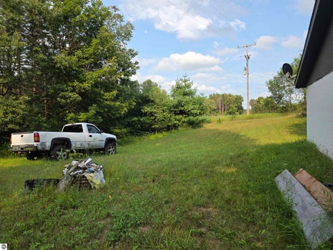 Tiny photo for 10593 S Mackinaw Trail, Cadillac, MI 49601 (MLS # 1948598)