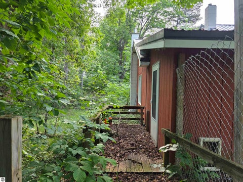 Tiny photo for 10593 S Mackinaw Trail, Cadillac, MI 49601 (MLS # 1948598)