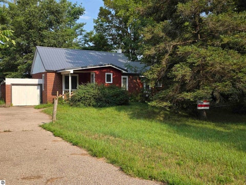 Tiny photo for 10593 S Mackinaw Trail, Cadillac, MI 49601 (MLS # 1948598)