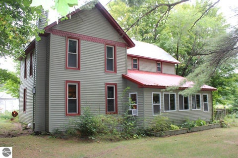 Photo of 3989 SE Tyler Road, Kalkaska, MI 49646 (MLS # 1950892)