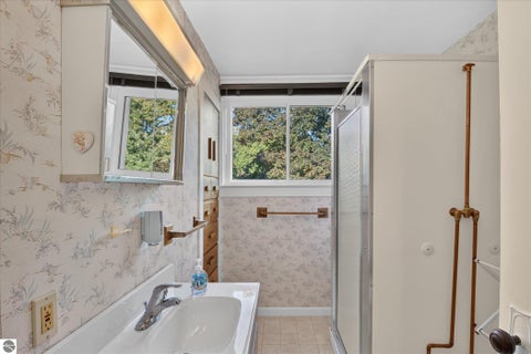 Tiny photo for 804 N River Avenue, Alma, MI 48801 (MLS # 1951101)