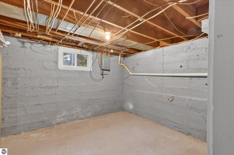 Tiny photo for 804 N River Avenue, Alma, MI 48801 (MLS # 1951101)