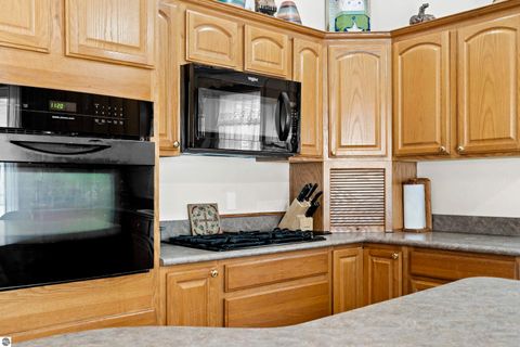 Tiny photo for 411 S Walnut Street, Kalkaska, MI 49646 (MLS # 1942403)