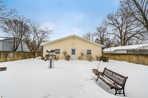 Tiny photo for 411 S Walnut Street, Kalkaska, MI 49646 (MLS # 1942403)