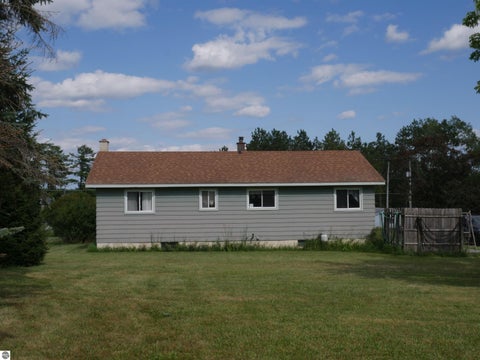 Tiny photo for 2515 Shady Shores Road, Lupton, MI 48661 (MLS # 1948439)