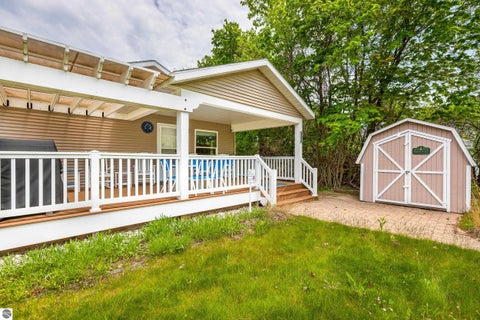 Tiny photo for 925 Hall Avenue, Frankfort, MI 49635 (MLS # 1946002)