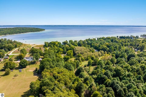 Tiny photo for 18529 Mission RD, Traverse City, MI 49686 (MLS # 1950455)