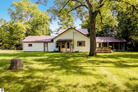 Tiny photo for 18529 Mission RD, Traverse City, MI 49686 (MLS # 1950455)