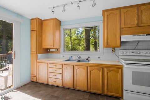 Tiny photo for 18529 Mission RD, Traverse City, MI 49686 (MLS # 1950455)