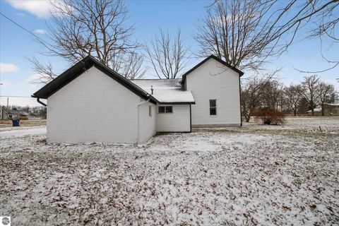 Tiny photo for 5329 E Monroe Road, Breckenridge, MI 48615 (MLS # 1941719)