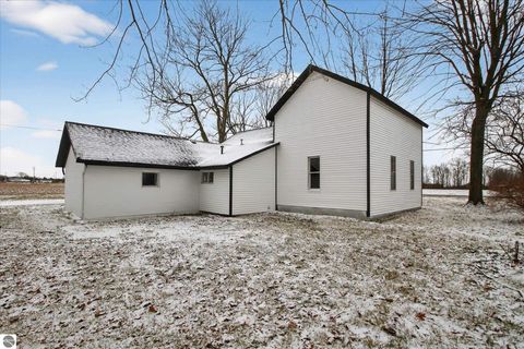 Tiny photo for 5329 E Monroe Road, Breckenridge, MI 48615 (MLS # 1941719)