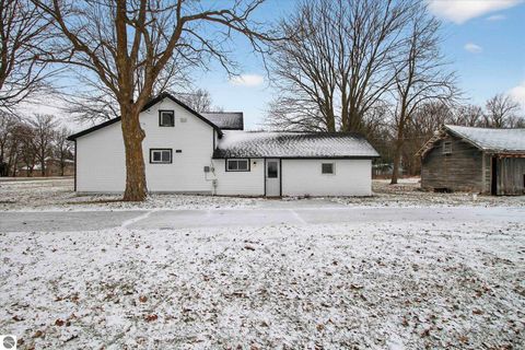 Tiny photo for 5329 E Monroe Road, Breckenridge, MI 48615 (MLS # 1941719)