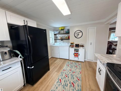 Tiny photo for 246 Robertson Street, Cadillac, MI 49601 (MLS # 1943146)