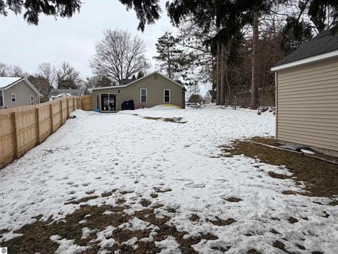 Tiny photo for 246 Robertson Street, Cadillac, MI 49601 (MLS # 1943146)