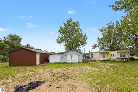 Photo of 5470 N 19 1/2 Road, Mesick, MI 49668 (MLS # 1950686)