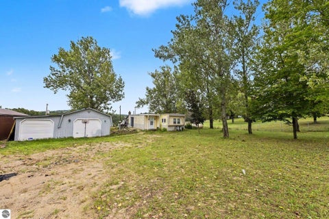 Tiny photo for 5470 N 19 1/2 Road, Mesick, MI 49668 (MLS # 1950686)