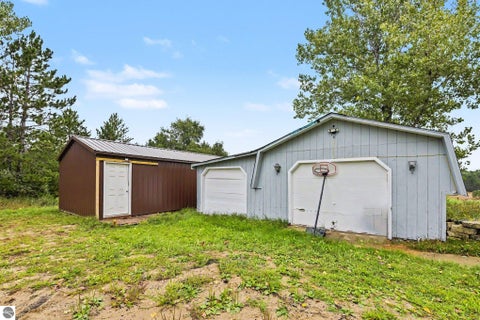 Tiny photo for 5470 N 19 1/2 Road, Mesick, MI 49668 (MLS # 1950686)