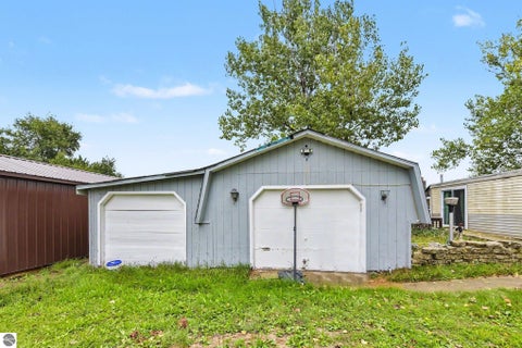 Tiny photo for 5470 N 19 1/2 Road, Mesick, MI 49668 (MLS # 1950686)