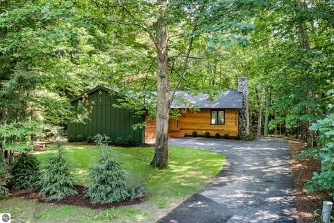 Tiny photo for 4005 E Oxford Drive, Leland, MI 49654 (MLS # 1945155)