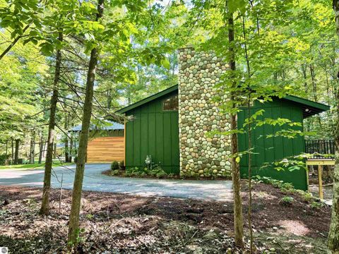 Tiny photo for 4005 E Oxford Drive, Leland, MI 49654 (MLS # 1945155)