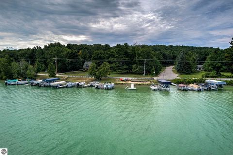 Tiny photo for 4005 E Oxford Drive, Leland, MI 49654 (MLS # 1945155)