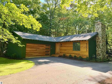 Photo of 4005 E Oxford Drive, Leland, MI 49654 (MLS # 1945155)