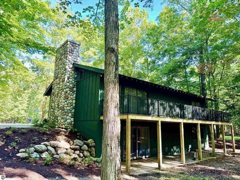 Tiny photo for 4005 E Oxford Drive, Leland, MI 49654 (MLS # 1945155)