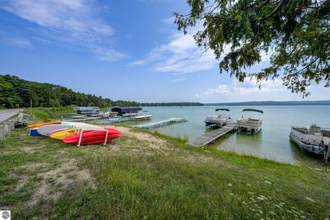 Tiny photo for 4005 E Oxford Drive, Leland, MI 49654 (MLS # 1945155)