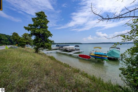 Tiny photo for 4005 E Oxford Drive, Leland, MI 49654 (MLS # 1945155)