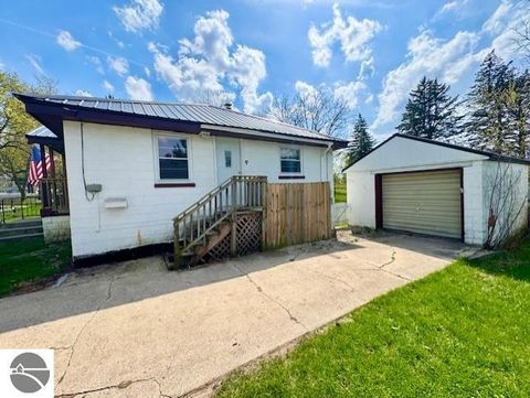 Tiny photo for 520 S Franklin, St Louis, MI 48880 (MLS # 1944198)