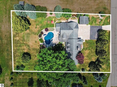 Tiny photo for 115 Golfside Drive, Alma, MI 48801 (MLS # 1948234)