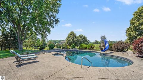 Tiny photo for 115 Golfside Drive, Alma, MI 48801 (MLS # 1948234)