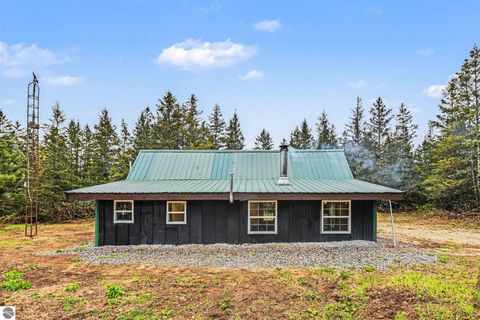Photo of 1910 W 46 Road, Cadillac, MI 49601 (MLS # 1945104)