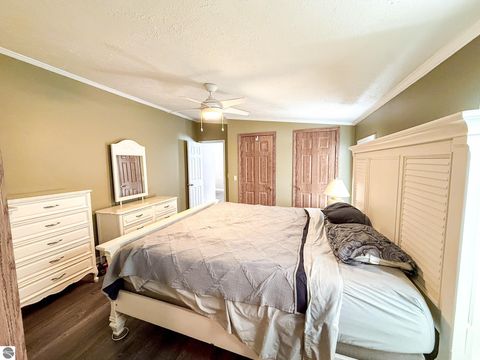 Tiny photo for 114 Bay City Trail, Houghton Lake, MI 48629 (MLS # 1942050)