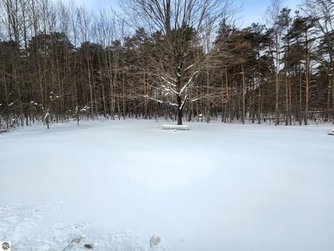 Tiny photo for 114 Bay City Trail, Houghton Lake, MI 48629 (MLS # 1942050)