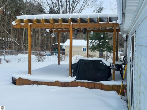 Tiny photo for 114 Bay City Trail, Houghton Lake, MI 48629 (MLS # 1942050)