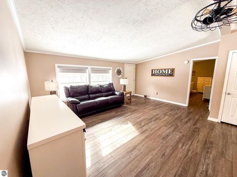 Tiny photo for 114 Bay City Trail, Houghton Lake, MI 48629 (MLS # 1942050)