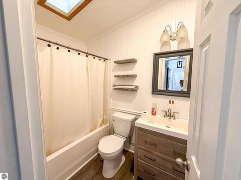 Tiny photo for 114 Bay City Trail, Houghton Lake, MI 48629 (MLS # 1942050)