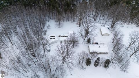 Tiny photo for 114 Bay City Trail, Houghton Lake, MI 48629 (MLS # 1942050)