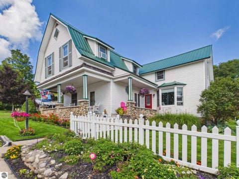 Tiny photo for 118 W Adams Street, Suttons Bay, MI 49682 (MLS # 1951201)