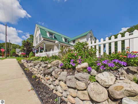 Tiny photo for 118 W Adams Street, Suttons Bay, MI 49682 (MLS # 1951201)