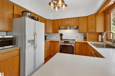 Tiny photo for 410 Orchard Court, St Louis, MI 48880 (MLS # 1945176)
