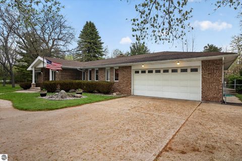 Tiny photo for 410 Orchard Court, St Louis, MI 48880 (MLS # 1945176)